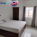Goroomgo Hotel Shivay Varanasi Near Vishwanath Temple
